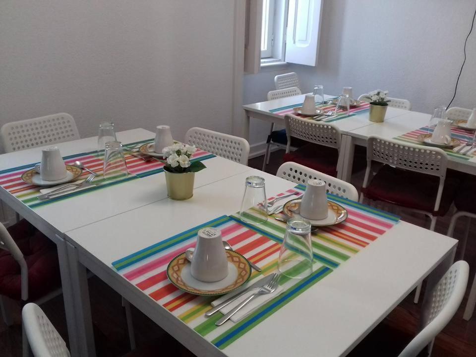Hostal White House *