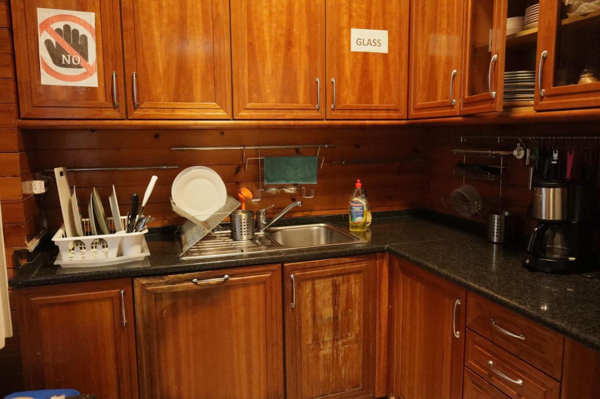 White House Hostal