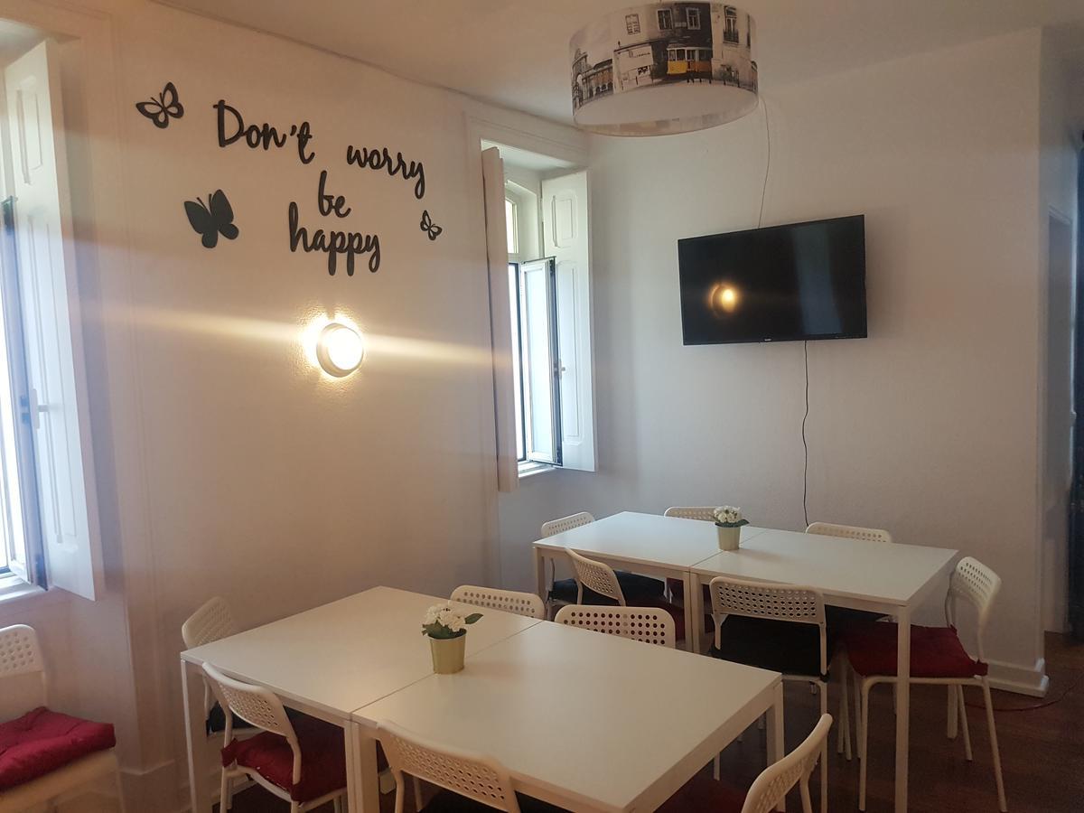Hostal White House *