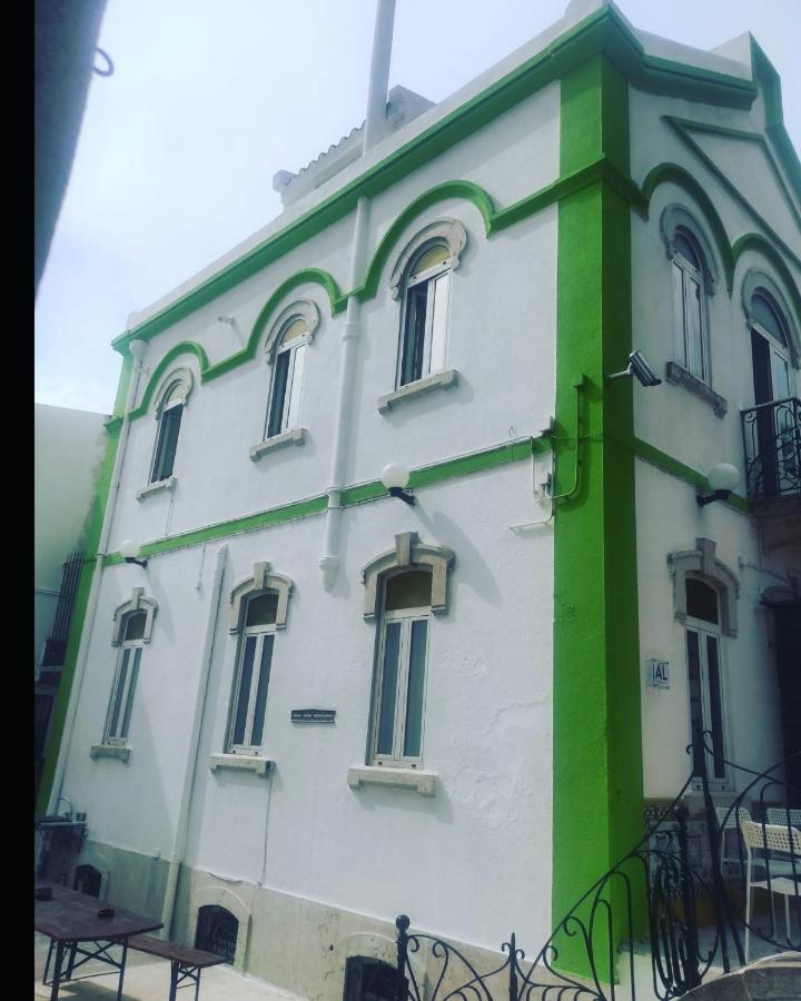 White House Hostel